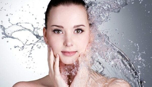 Cách uống nước giúp da đẹp