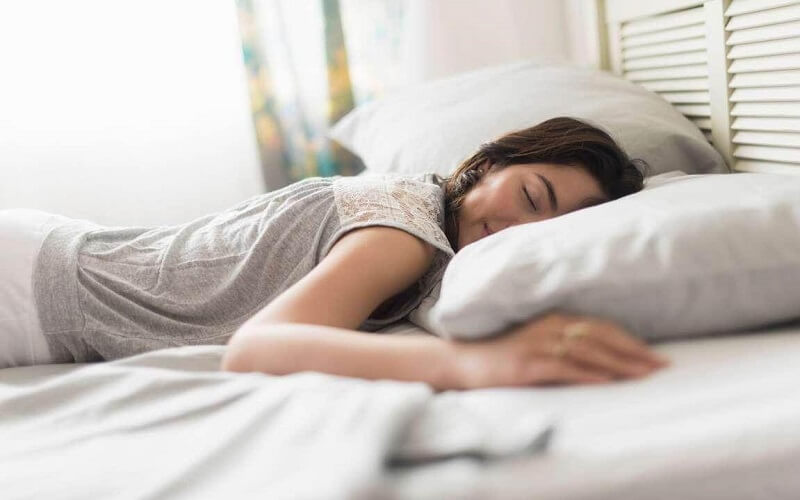 thói quen trước khi ngủ giúp da đẹp hơn